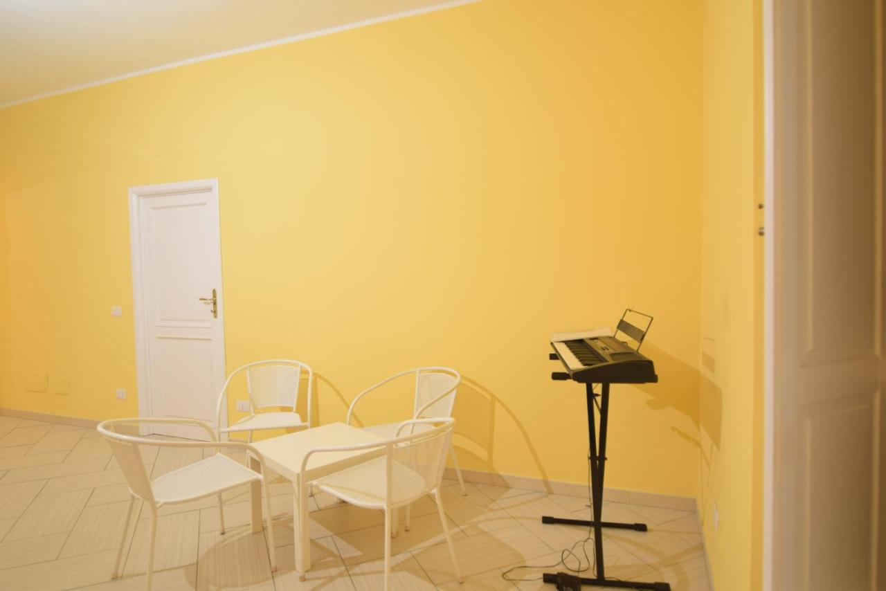博萨La Casa Sulla Piazza公寓 外观 照片